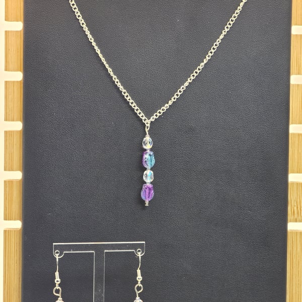 Tulip bead necklace and earrings jewellery set