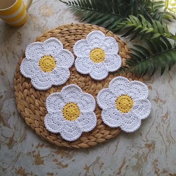 Crochet Set of 4 Daisy Coasters 