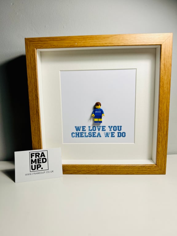 CHELSEA FC - FRAMED CUSTOM FOOTBALL MINIFIGURE - LEGO FOOTBALLER