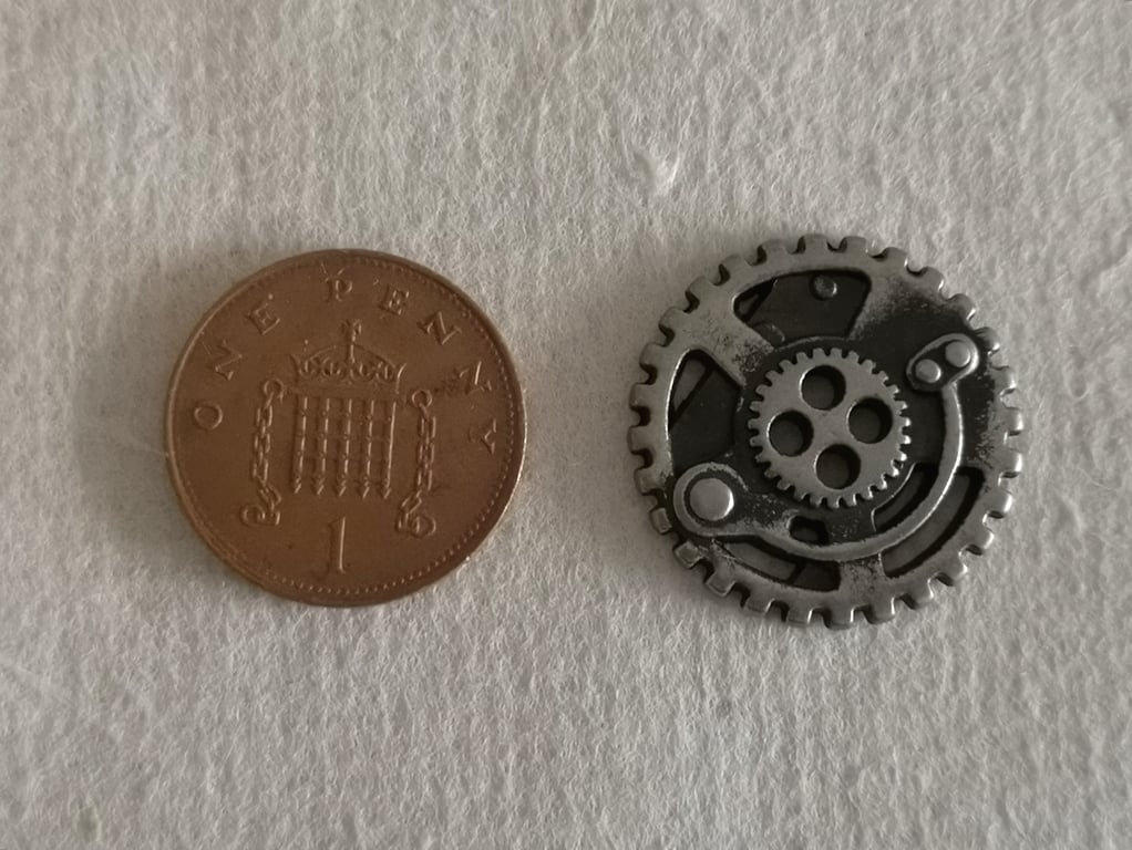 Steampunk round four hole metal button