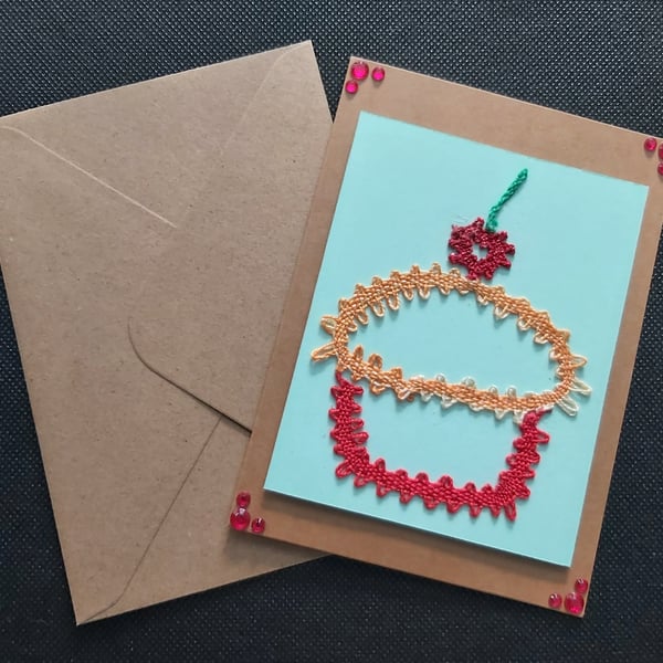 Cupcake bobbin lace greetings card