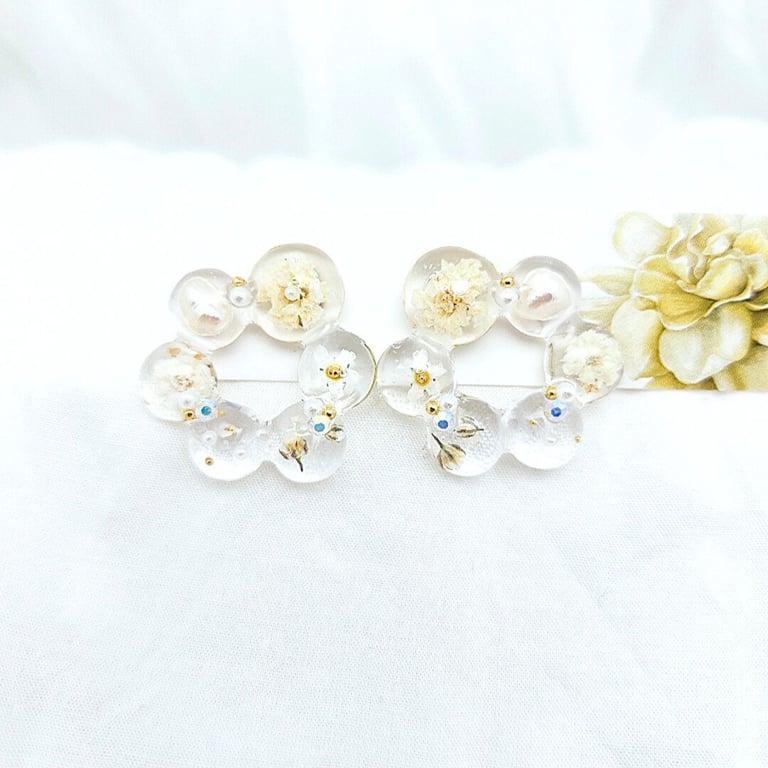 Dried flowers earrings Floral resin earrings