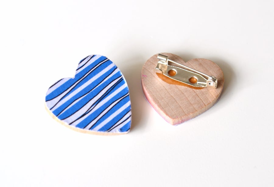 Heart Brooch with Blue Wavy Lines Pattern