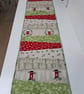 Christmas table runner with postbox and robin - Image 3