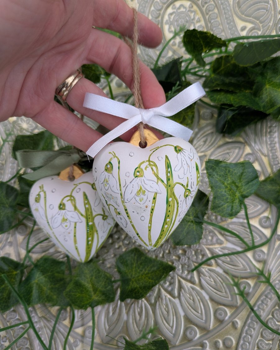 Snowdrop hand-painted Christmas ceramic heart decoration 