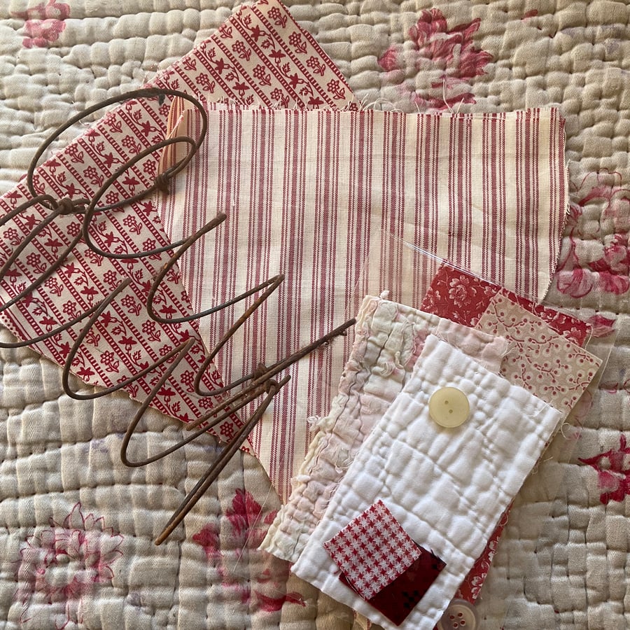 Rustic springs and fabric - Primitive Heart kit