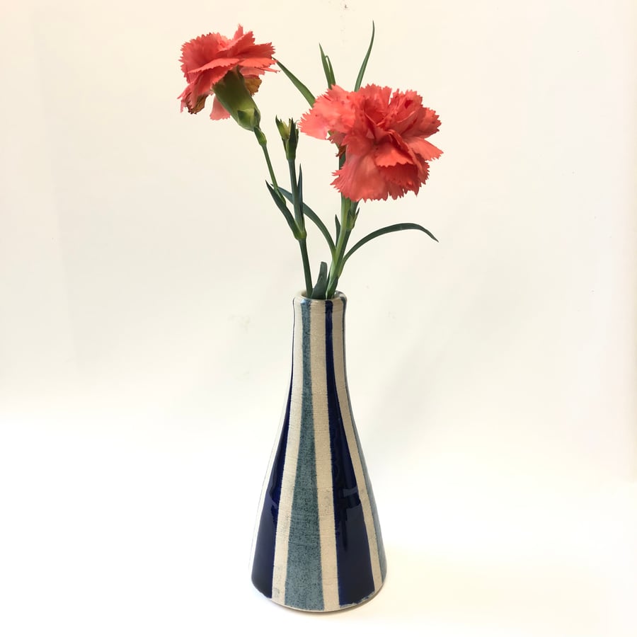 BLUE AND CREAM CERAMIC STONEWARE BUD VASE