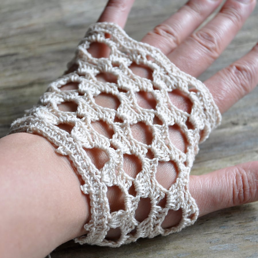 Pattern only - Short Wedding Gloves (pdf file)