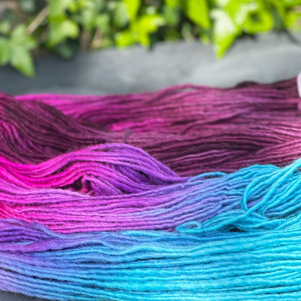 Handspun Hand Dyed Corriedale Yarn, Single Ply Thick and Thin
