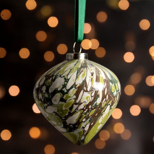 Winter woodland marbled ceramic Christmas bauble