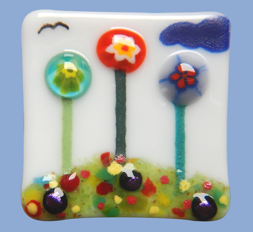 HANDMADE FUSED DICHROIC GLASS 'LITTLE FLOWERS' BROOCH.