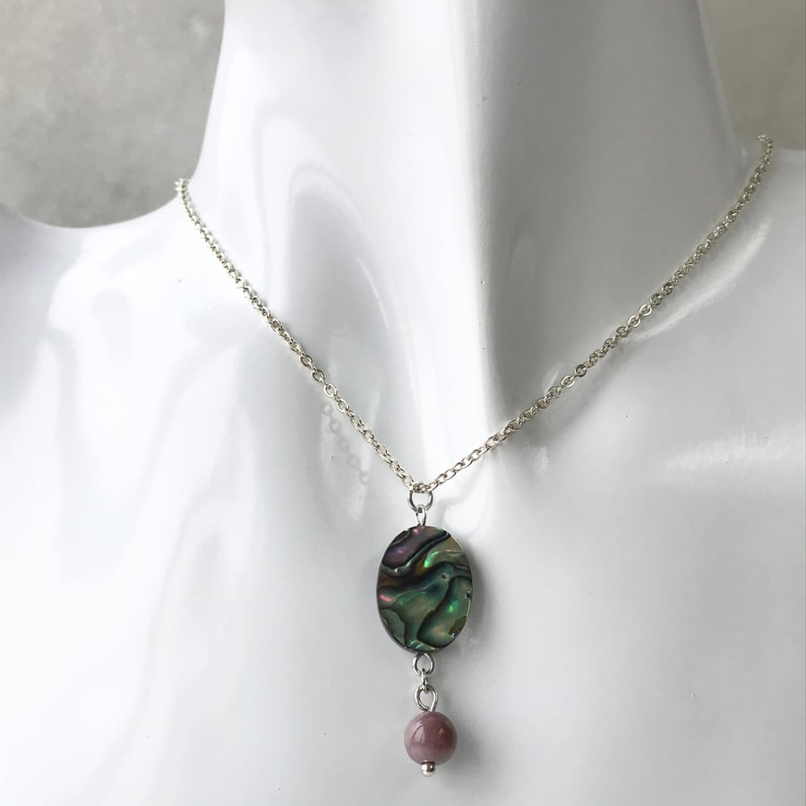 Paua shell bead necklace 