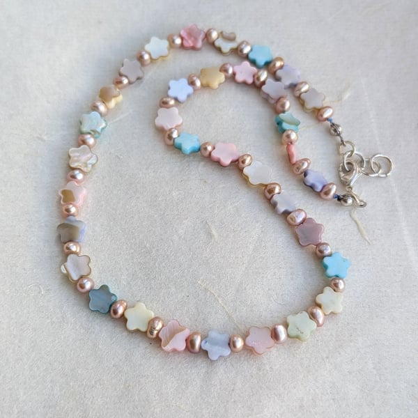 Pastel multicoloured mother of pearl flowers and freshwater pearl necklace 