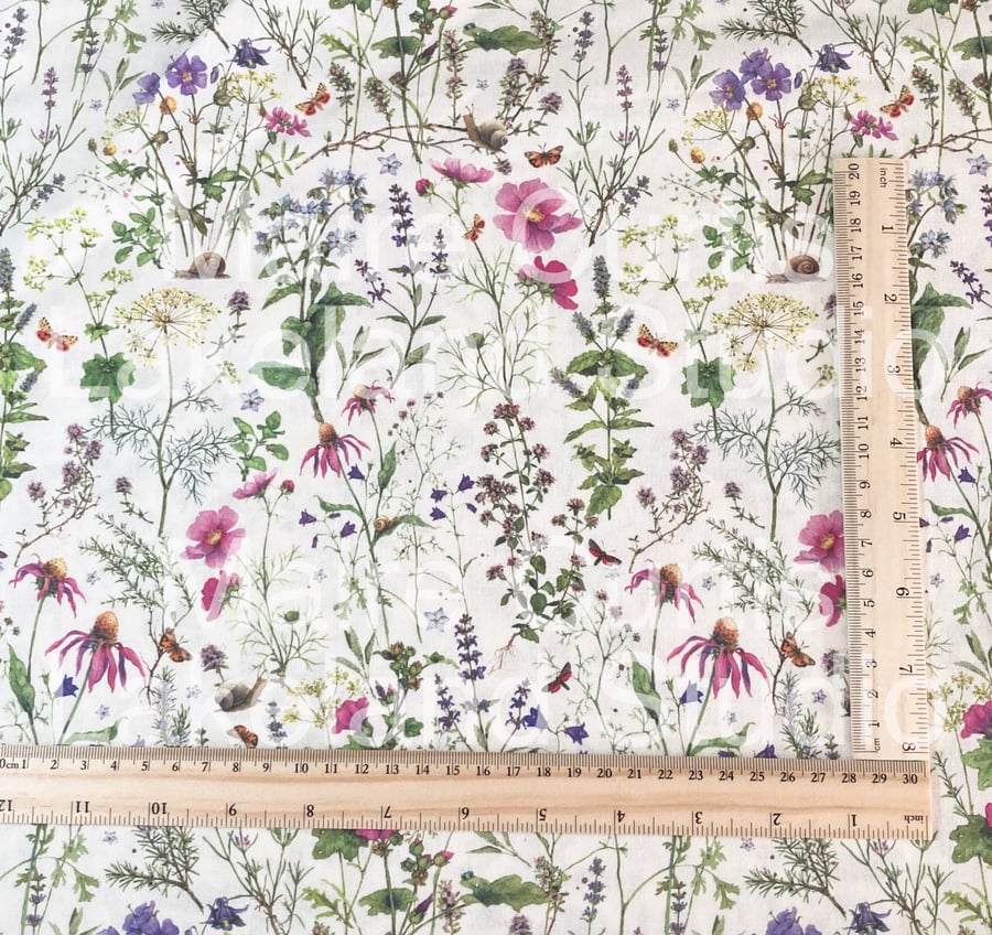 Wild Flowers Acufactum cotton quilt fabric from quarter metre