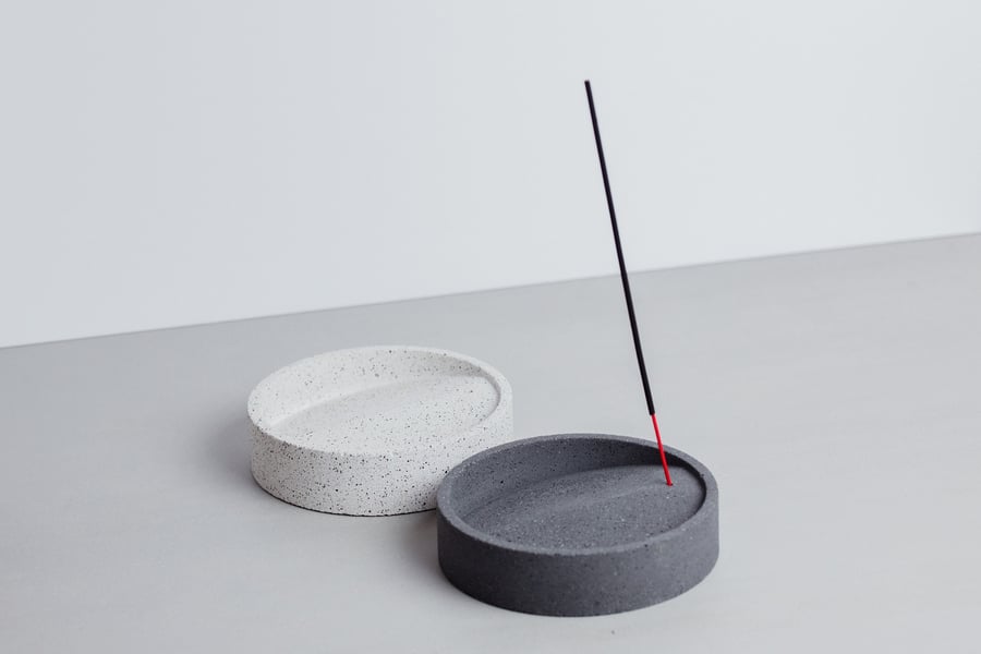 Modern Jesmonite Incense Holder: Round Concrete Palo Santo Plate