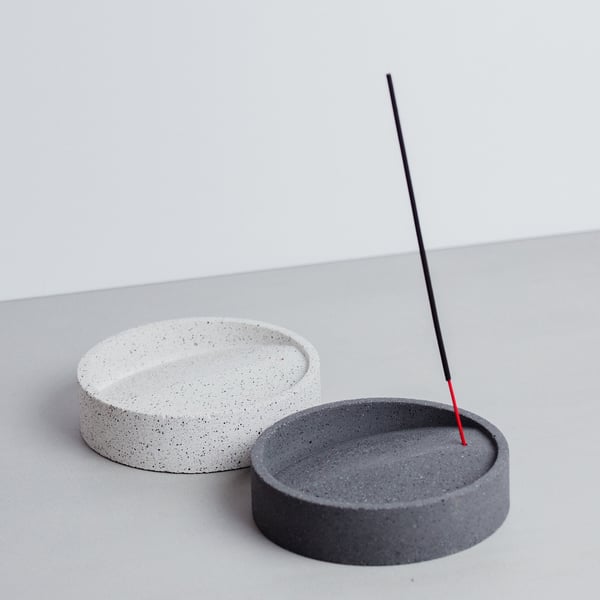 Modern Jesmonite Incense Holder: Round Concrete Palo Santo Plate