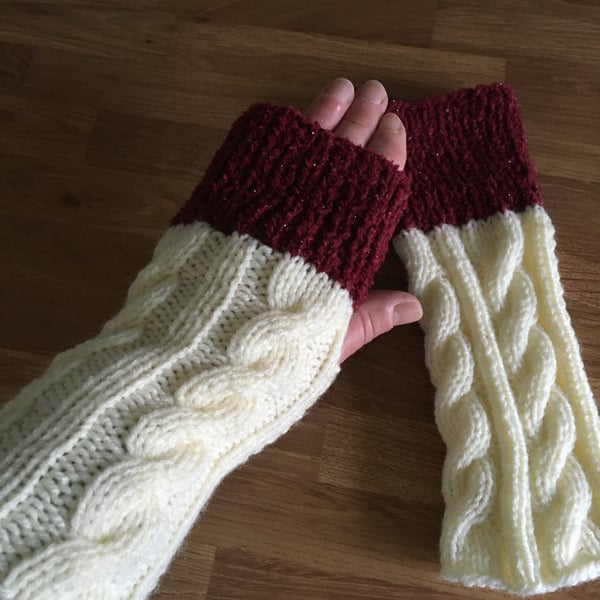 COSY WRIST WARMERS