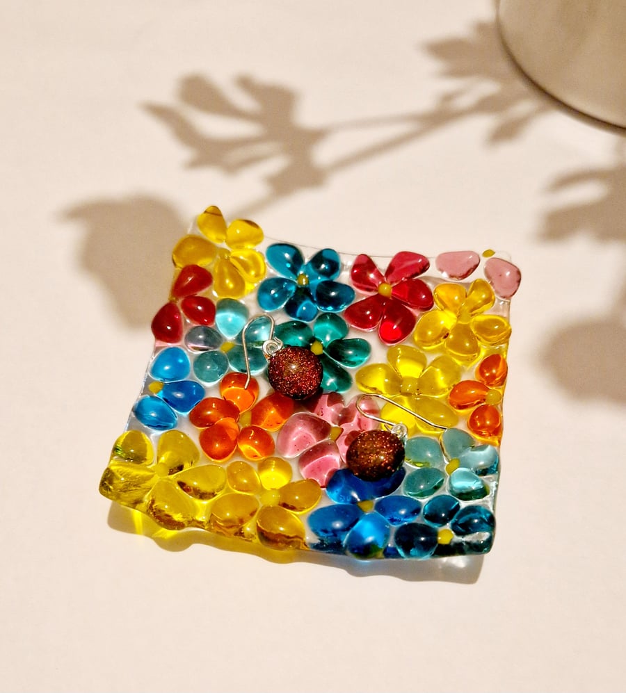 Fused glass multi-coloured ditsy trinket dish