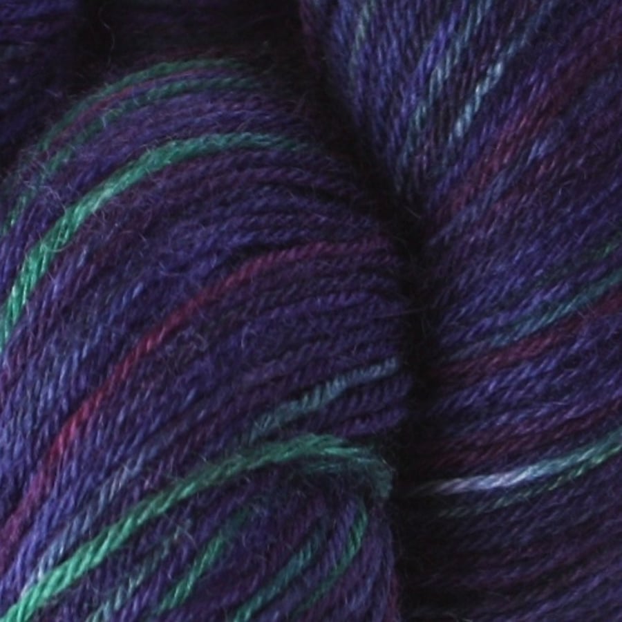 Raven - Superwash Bluefaced Leicester sock yarn
