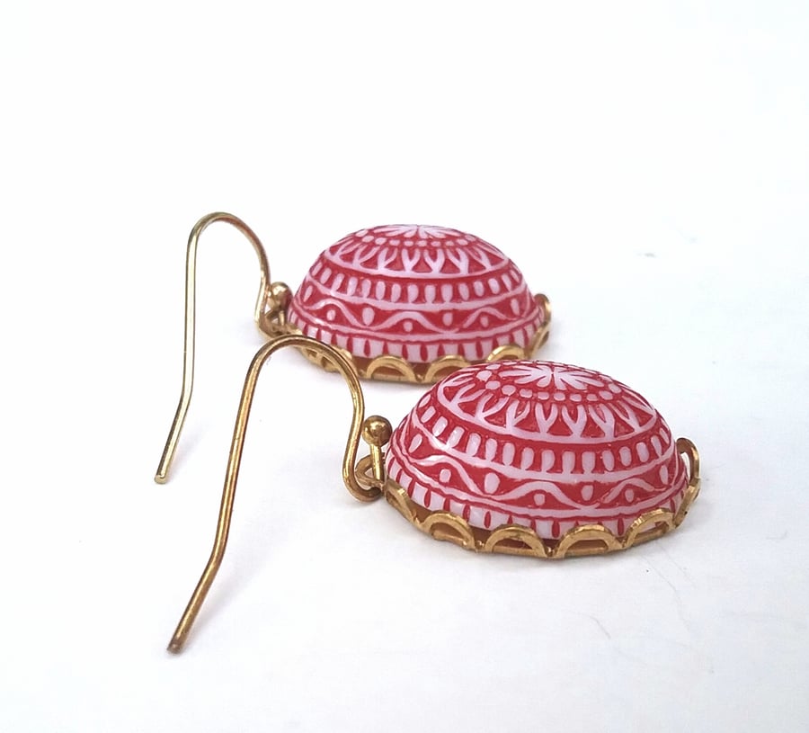 Vintage Red Cabochon Earrings.....
