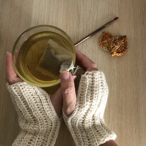 Fingerless gloves, cream wristwarmers, crocheted, neutral, unisex