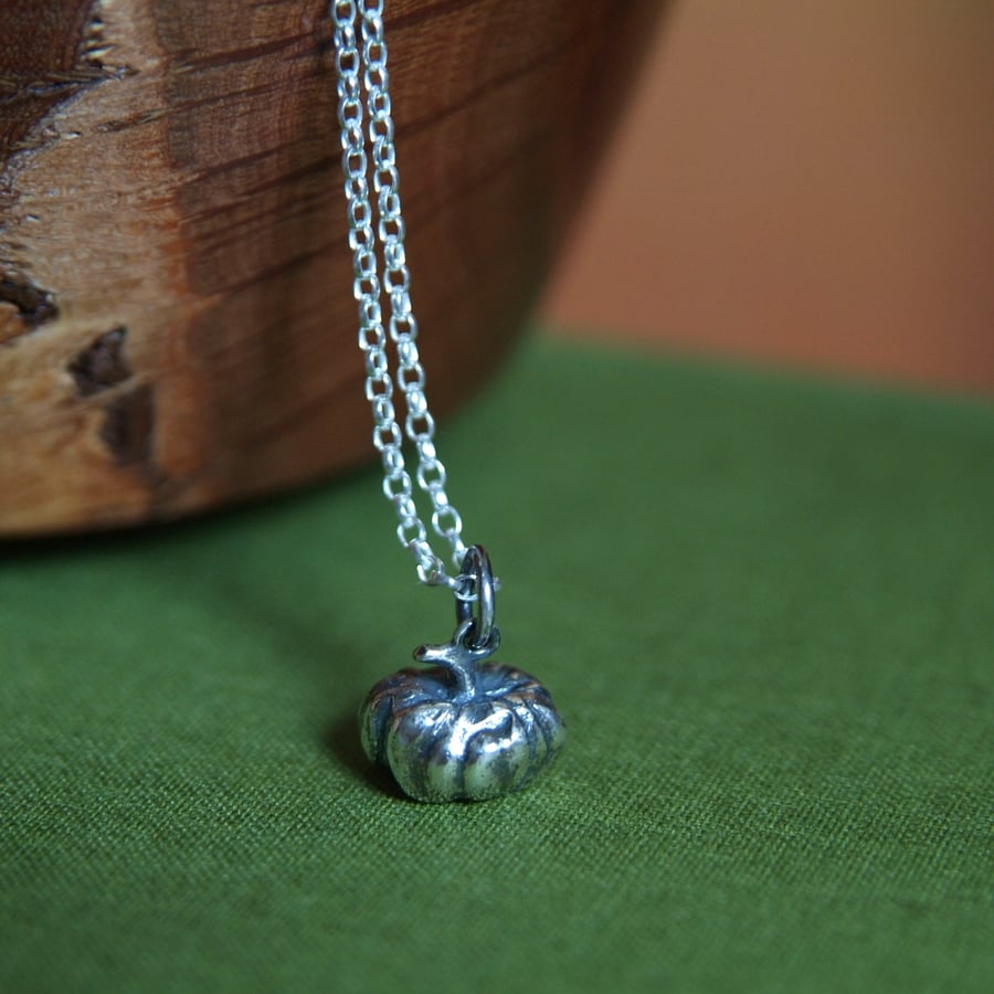 Silver Pumpkin Necklace - Autumn Pumpkin Pendant