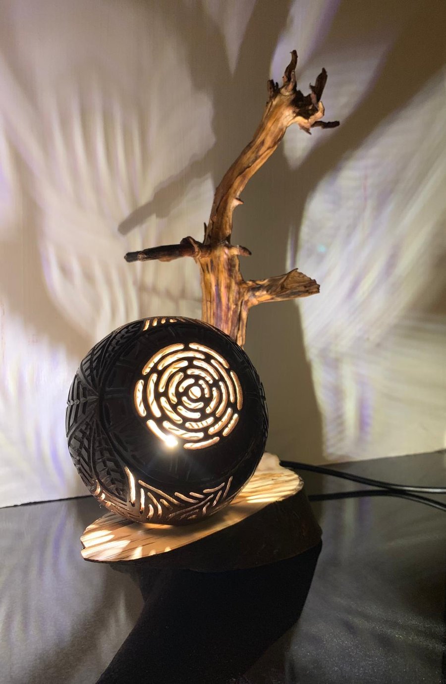 Timeless maze Coconut and wood handcarved lamp