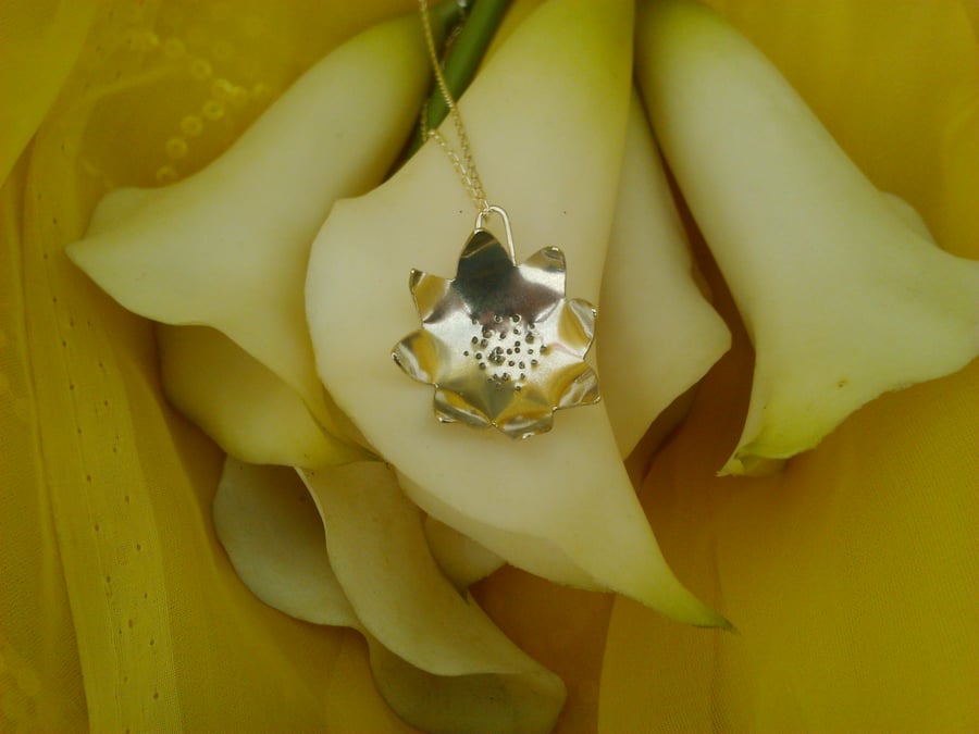 domed flower necklace