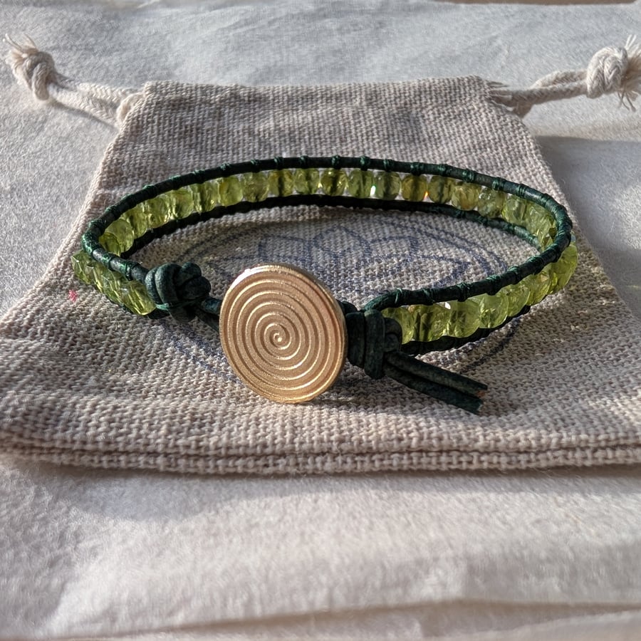 Peridot and green leather bracelet with button fastener, August birthstone 
