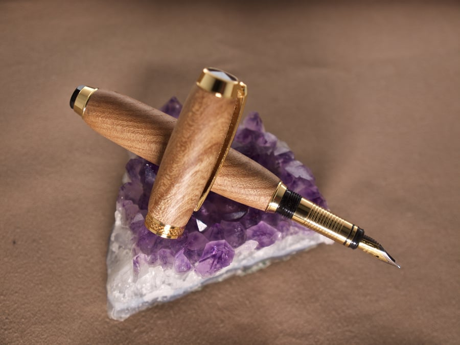 Unique fountain pen hand crafted in silver birch wood R7,5