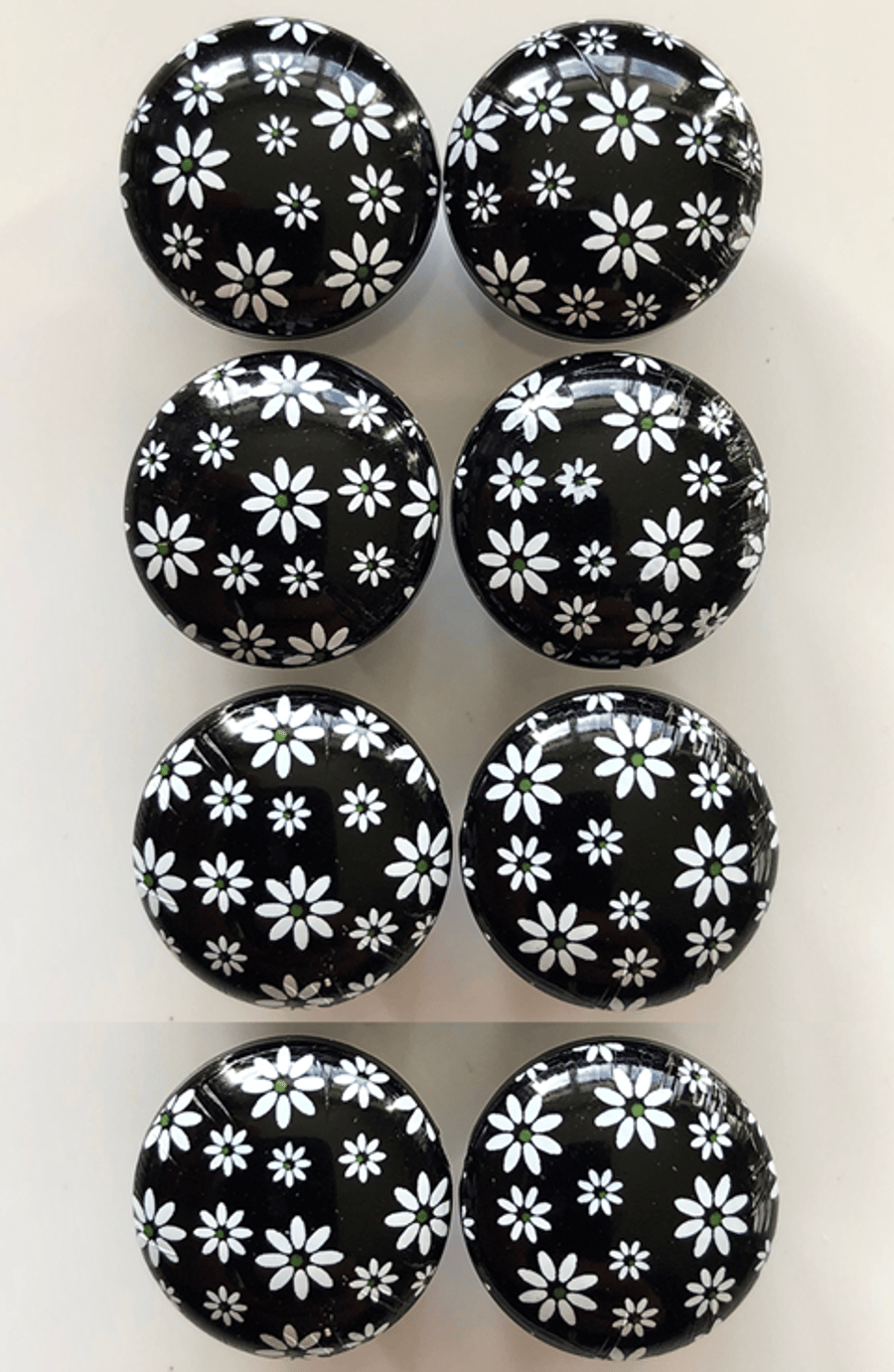 Pack of 8 Flower Design Buttons, 15mm Wide, White Flowers on Black, Domed