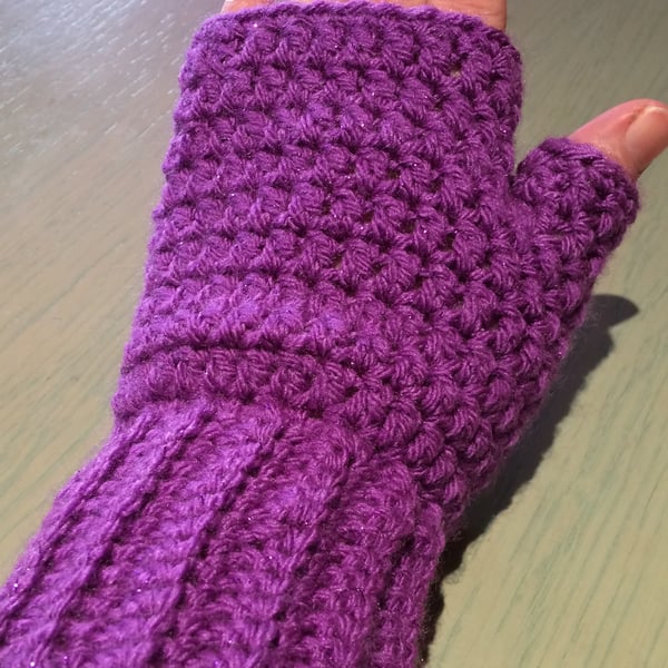 Lovely Fingerless Gloves 