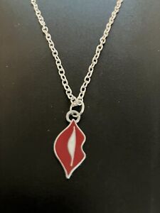 luscious red lips pendant necklace silver plated 18"" chain charm