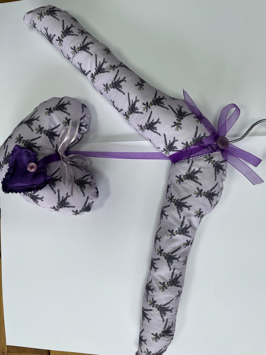 Padded coat hanger with lavender filled hanging heart