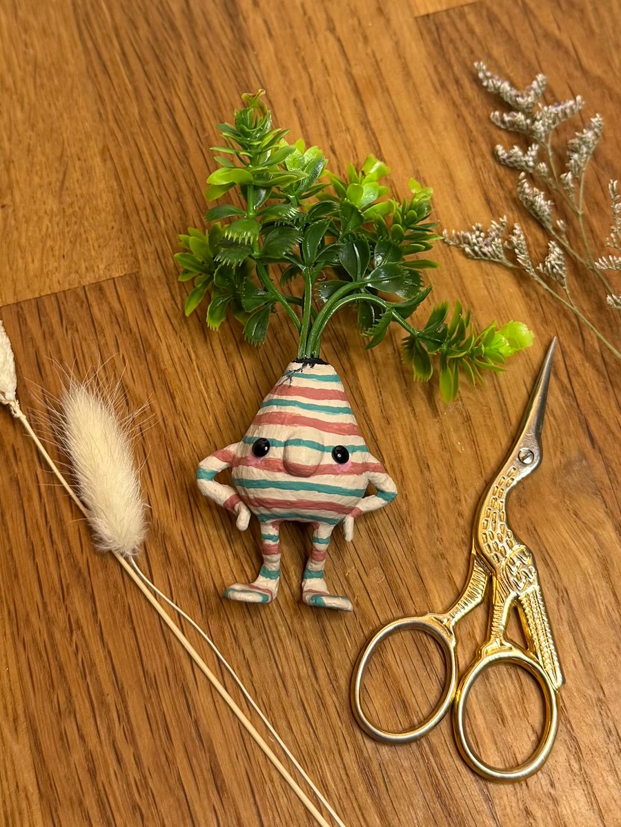 Spun Cotton Plant Pot and Faux Plants