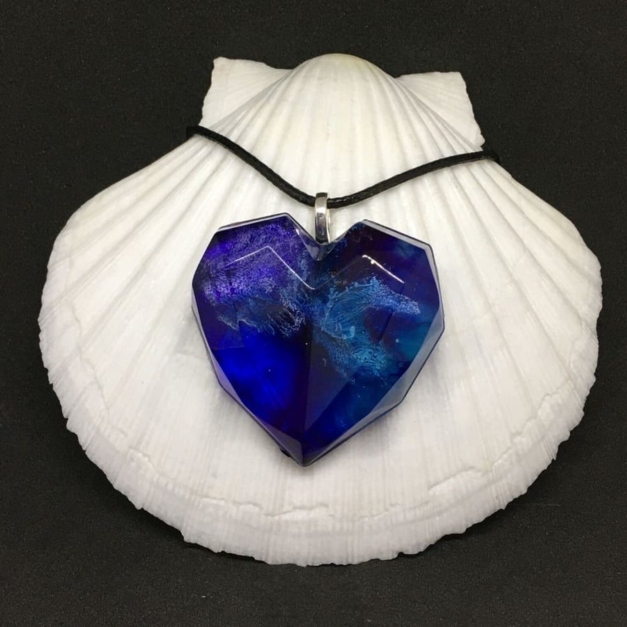 Heart of the ocean blue violet and turquoise heart necklace.