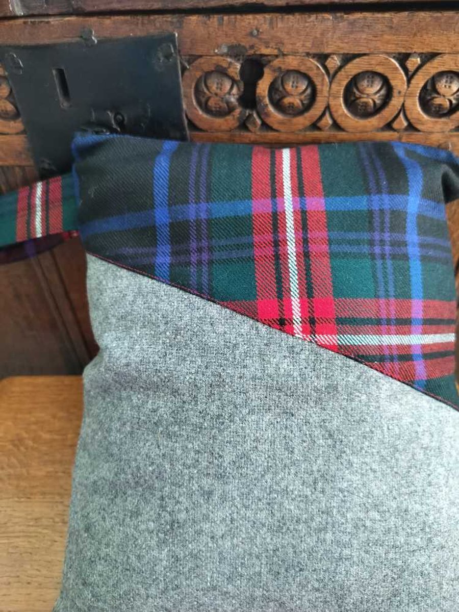 Scottish wool tweed and tartan wash Bag