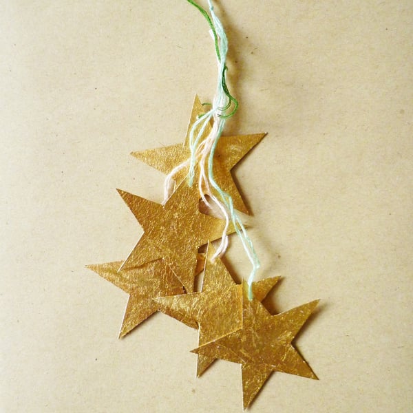 Free Postage  - Tiny Gold Leaf Star Christmas Decoration 