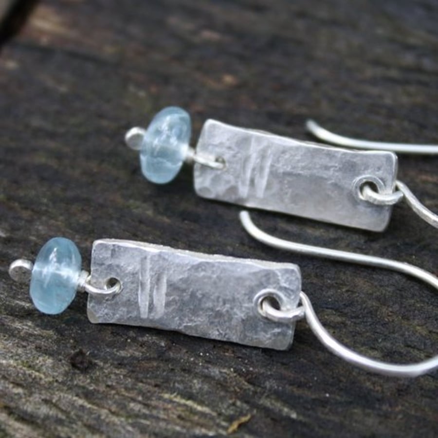 Notched silver and aquamarine earrings