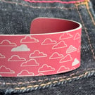 Cloud pattern cuff bracelet pink