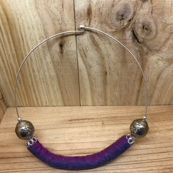 Felt Necklace. (242)