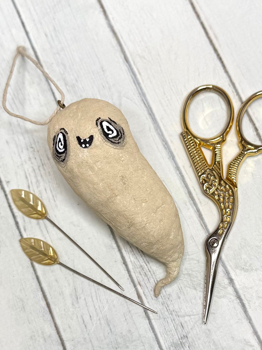 Spun Cotton Cream Ghost 1