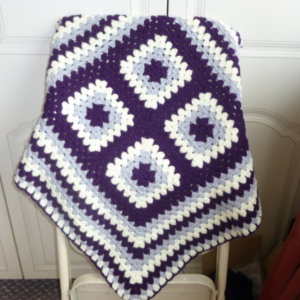 Crochet baby,lap blanket purple gift ( ref FA 600 Cr4 B2 )