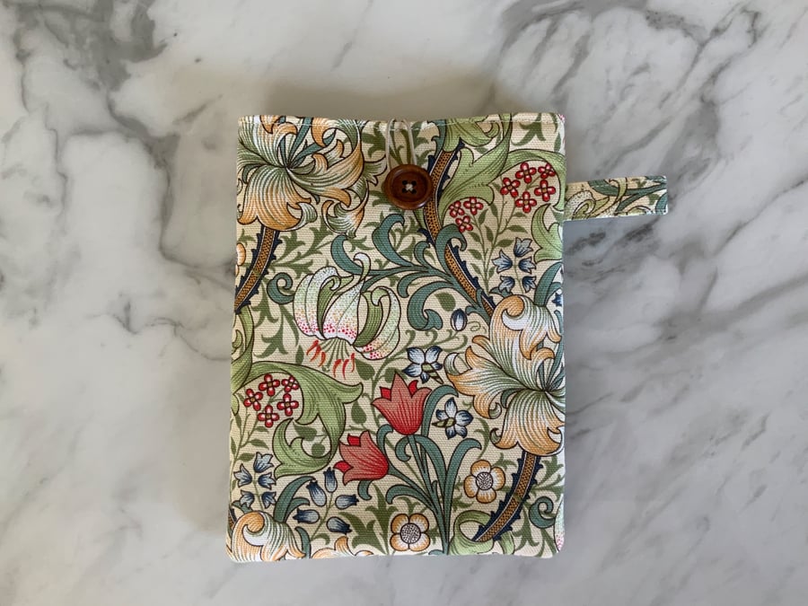 Kindle case sleeve, William Morris Golden Lilly design outer Willow Bough inner.