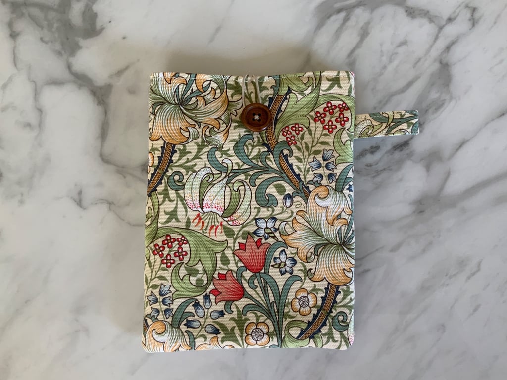 Kindle case sleeve, William Morris Golden Lilly design outer Willow Bough inner.
