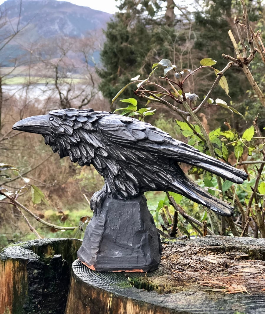 Raven sculpture by Paul Szeiler