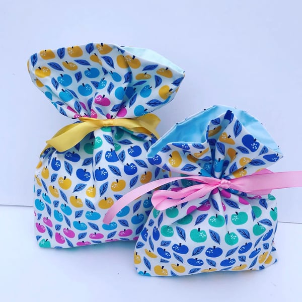 Reusable Fabric Gift Bags - Sustainable Gift Wrapping - Bags for Presents