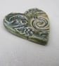 Medium Forest Green Brocade Texture Heart Shaped Ceramic Button - Image 2