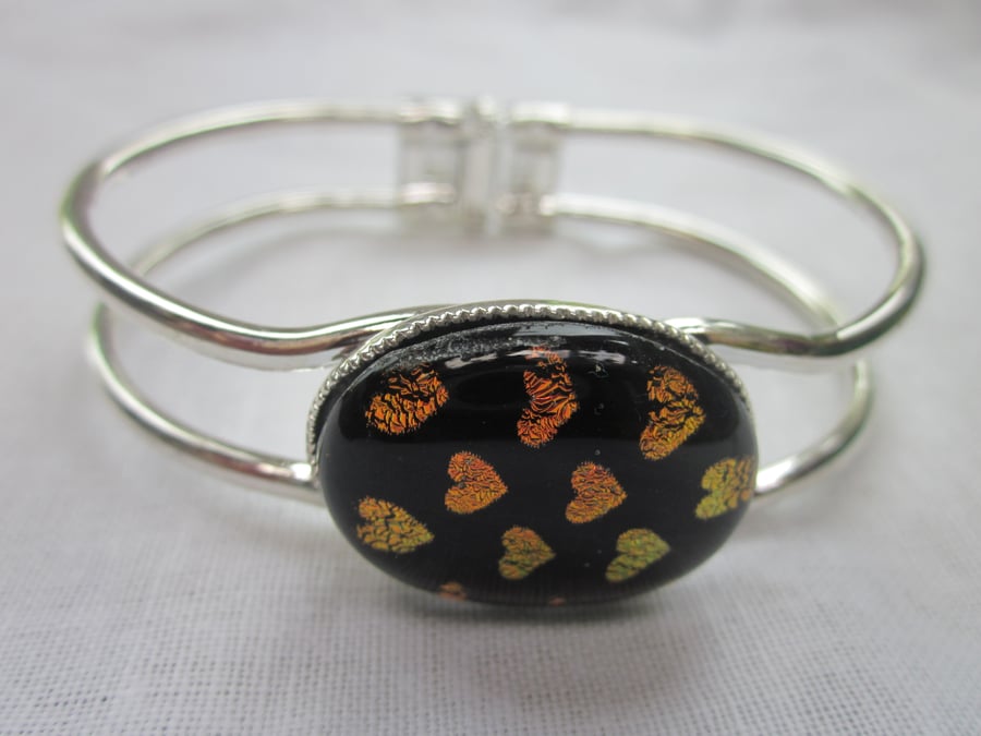 Handmade fused glass bangle - Burnt hearts 