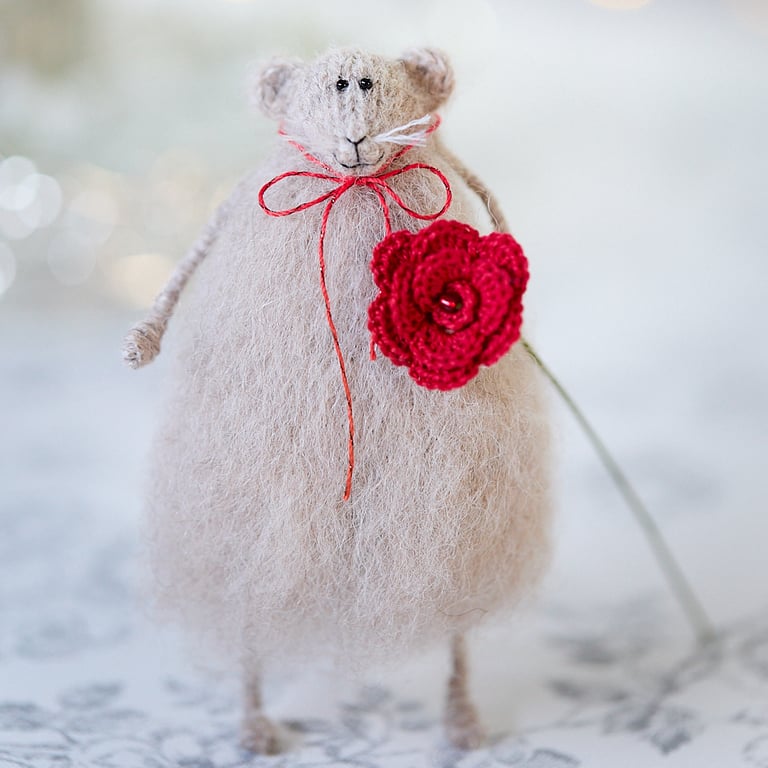 Valentine's Day Mouse with Rose